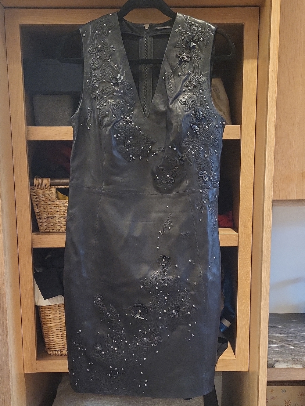 Elie Tahari Black Sleeveless Embroidered Lambskin Leather Midi Dress